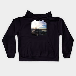 Sunset by the ocean city in USA photography design boat Kids Hoodie